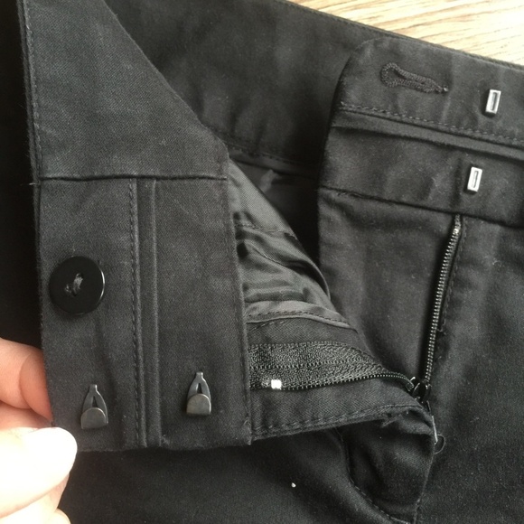 Express Cuffed Leg Black Shorts, 8 - Picture 4 of 6